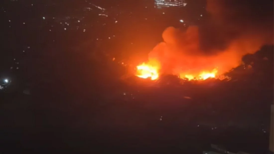 পানি সংকটে বেগ পেতে হচ্ছে আগুন নেভাতে, পুলিশ মোতায়েন fire on