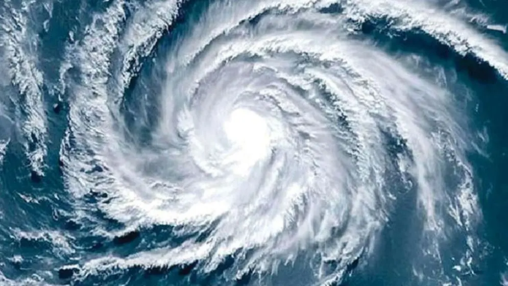 বঙ্গোপসাগরে ঘূর্ণিঝড় ‘ডিটওয়াহ’ : চার বন্দরে ২ নম্বর সংকেত ghurnijor