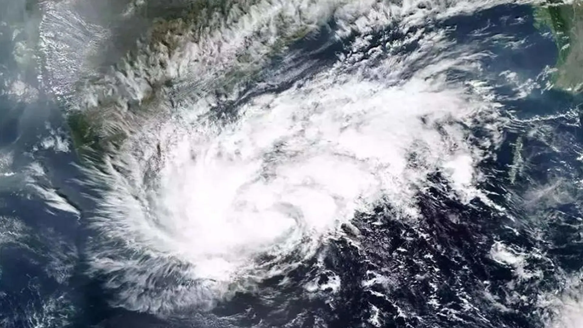 সাগরে নিম্নচাপ, সমুদ্রবন্দরে সতর্ক সংকেত nimocap