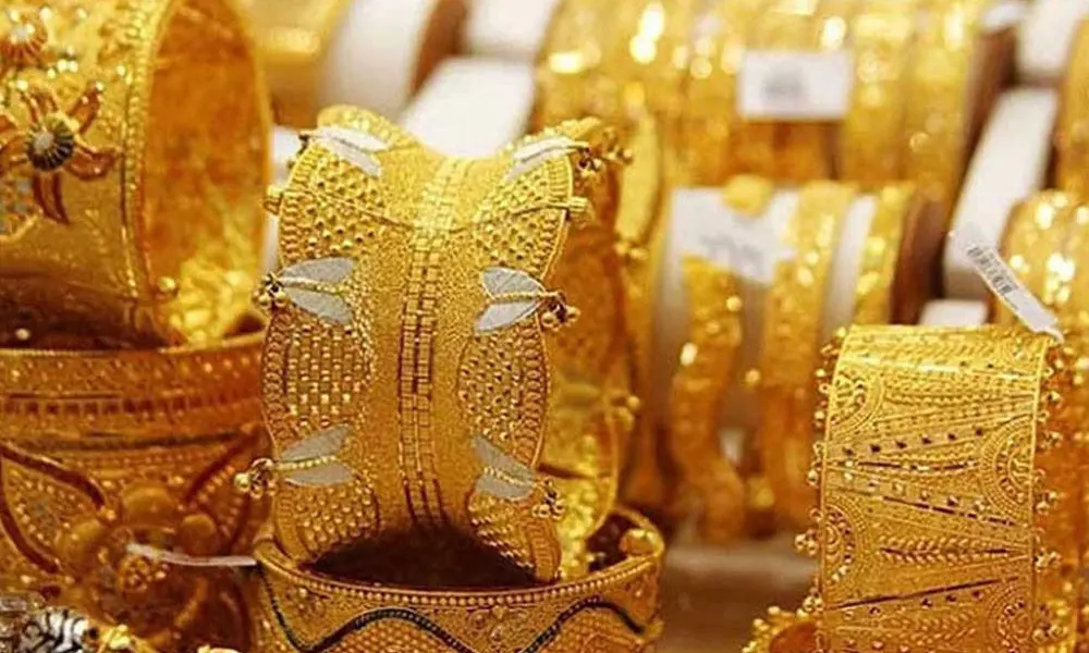 সোনার ভরি দুই লাখ ২৯ হাজার টাকা ছাড়াল gold rate