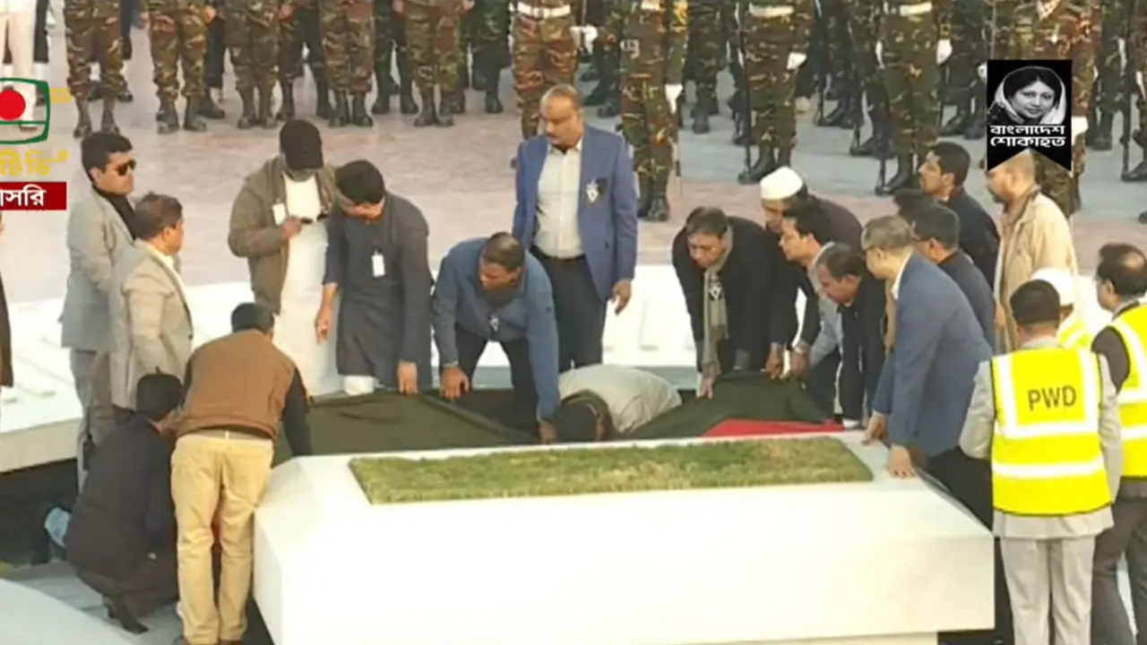 চিরনিদ্রায় শায়িত হলেন খালেদা জিয়া khaleda zia-sayito holen