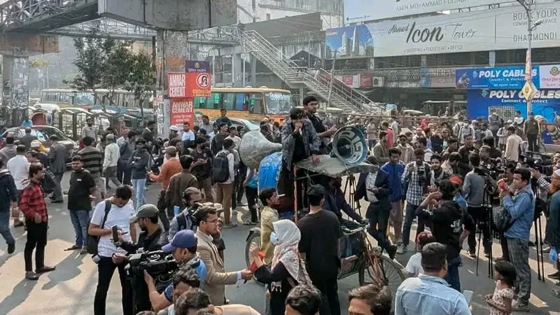 সাত কলেজের শিক্ষার্থীদের সড়ক অবরোধ, যানজট-ভোগান্তি lab-17